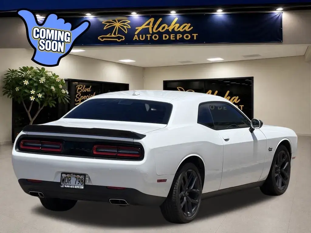 2020 Dodge Challenger SXT Auto photo 5
