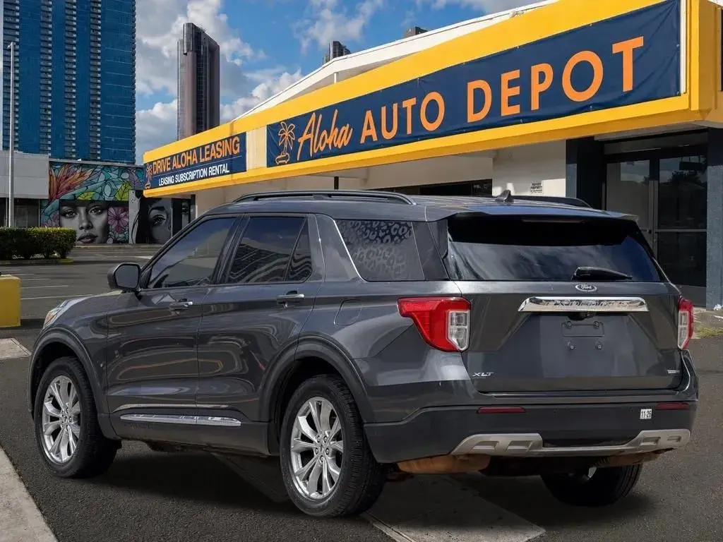 2020 Ford Explorer XLT 4WD photo 3