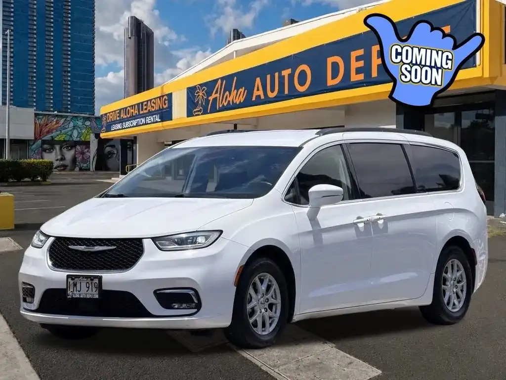2022 Chrysler Pacifica Touring L's photo