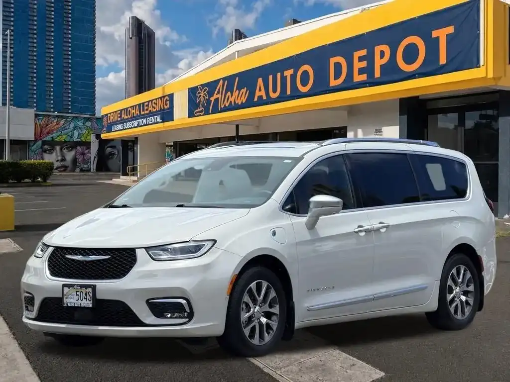 2021 Chrysler Pacifica Hybrid Pinnacle Hybrid's photo