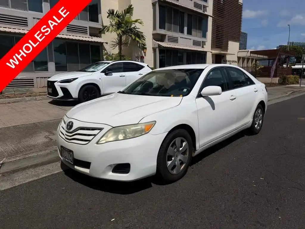 2010 Toyota Camry 2.5 LE's photo