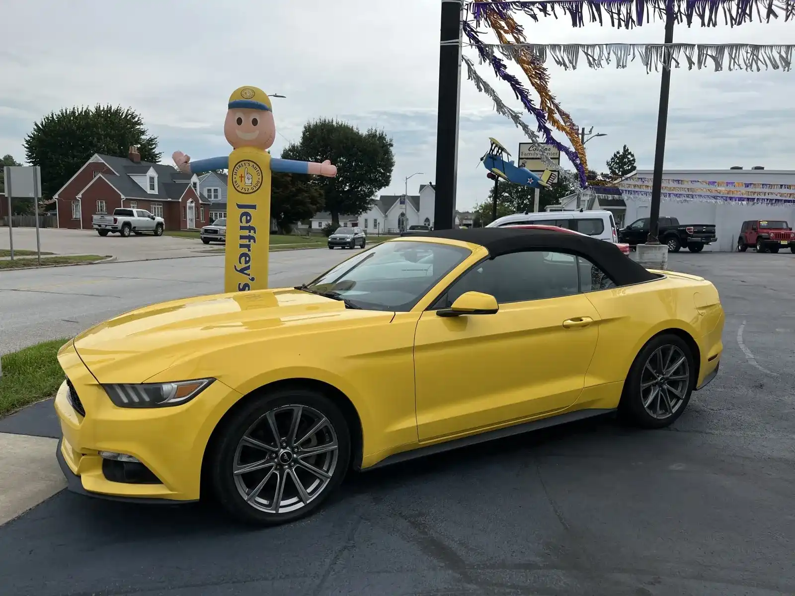2016 Ford Mustang EcoBoost Convertible Premium's photo