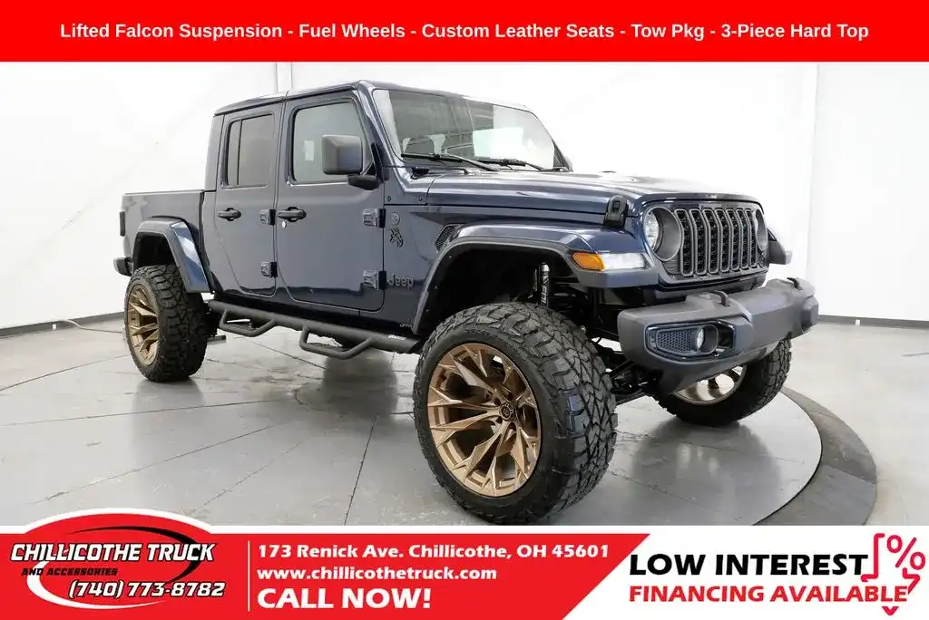 2025 Jeep Gladiator Nighthawk Auto's photo