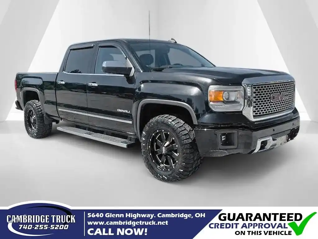 2015 GMC Sierra 4WD Crew Cab Short Box's photo