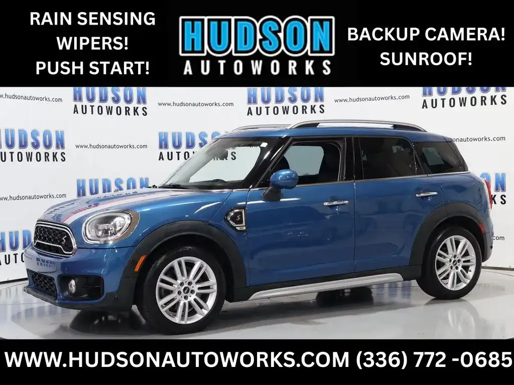 2019 MINI Countryman Cooper S Signature's photo