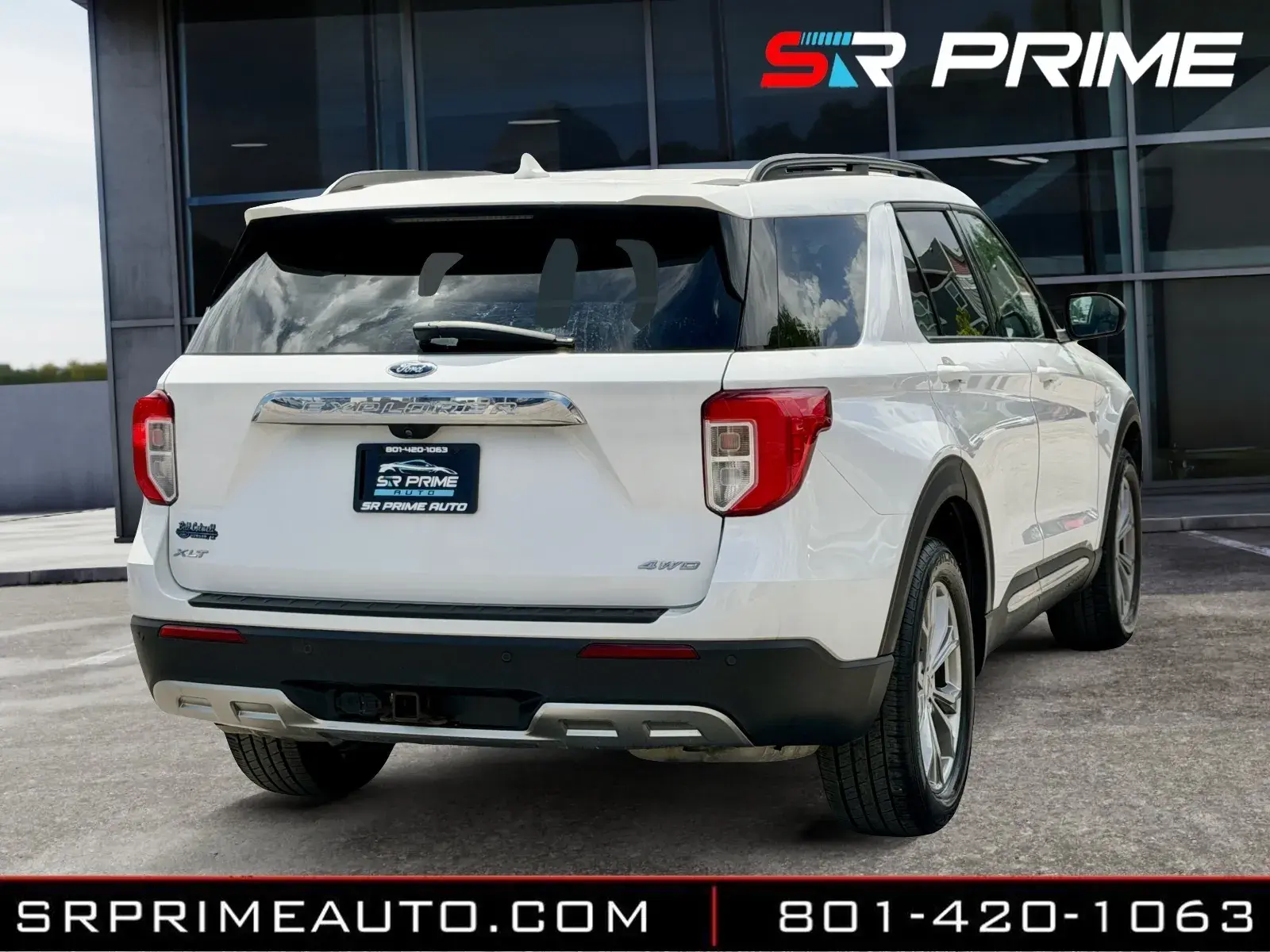 2022 Ford Explorer XLT 4WD photo 3