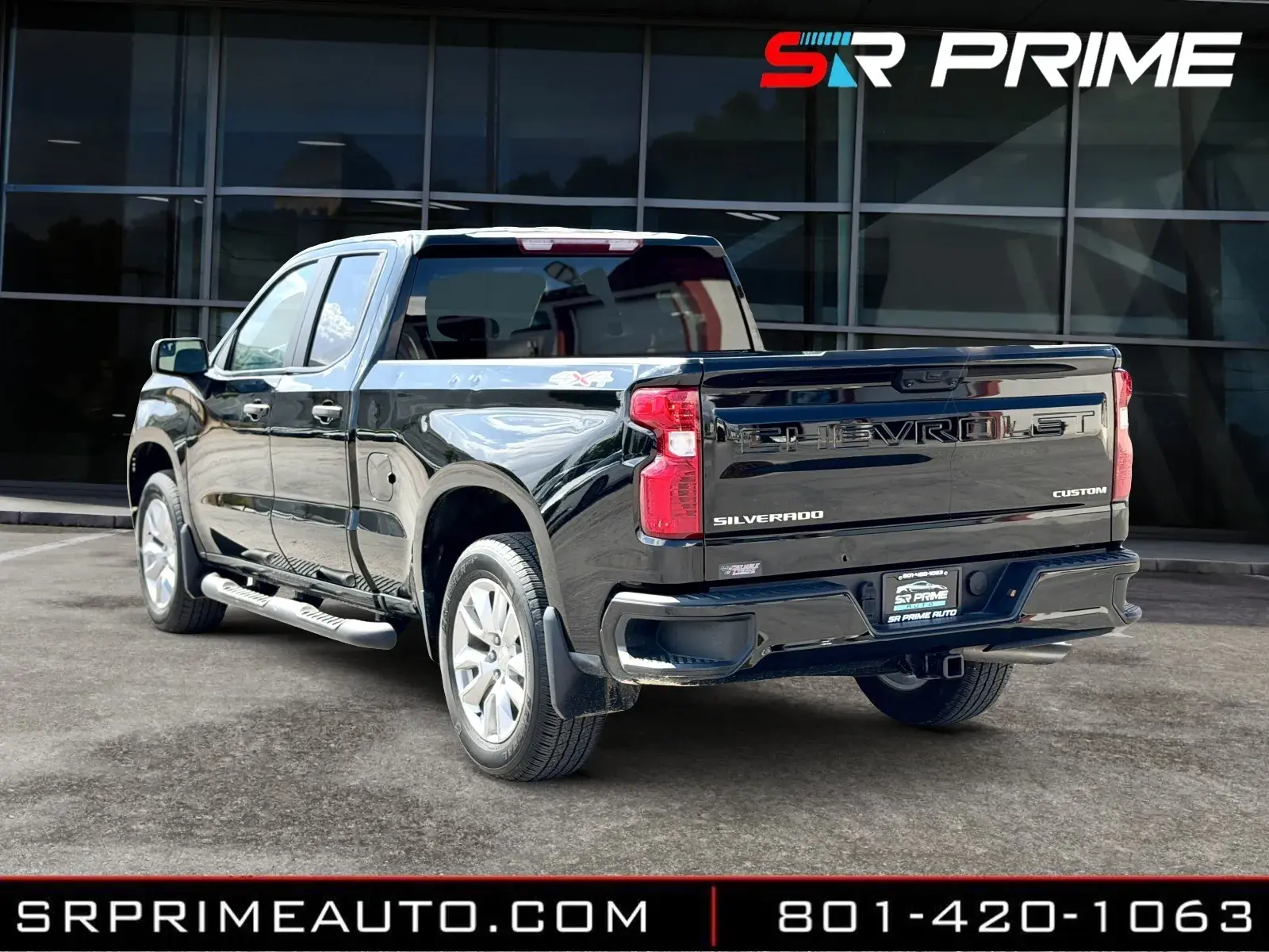 2023 Chevrolet Silverado 1500 Custom 4X4 Double Cab Std Box photo 4