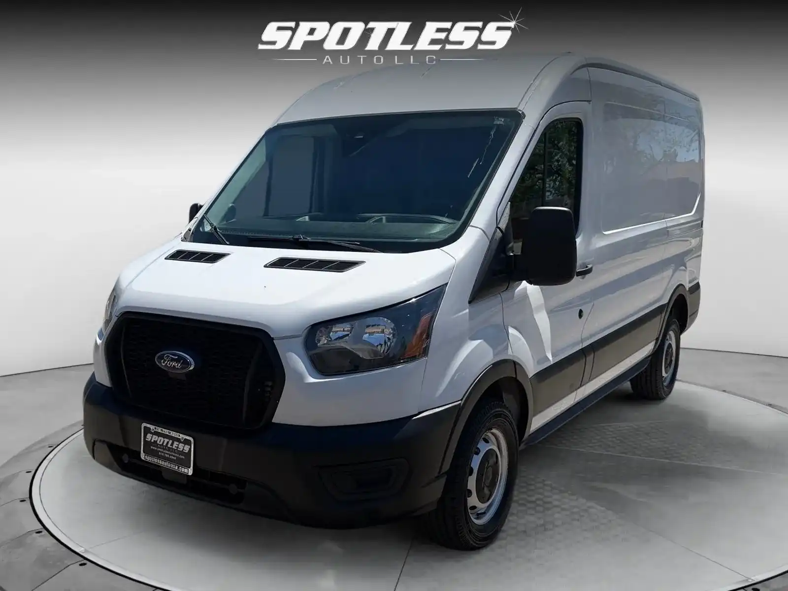 2022 Ford Transit 250 Med Roof 130 WB's photo