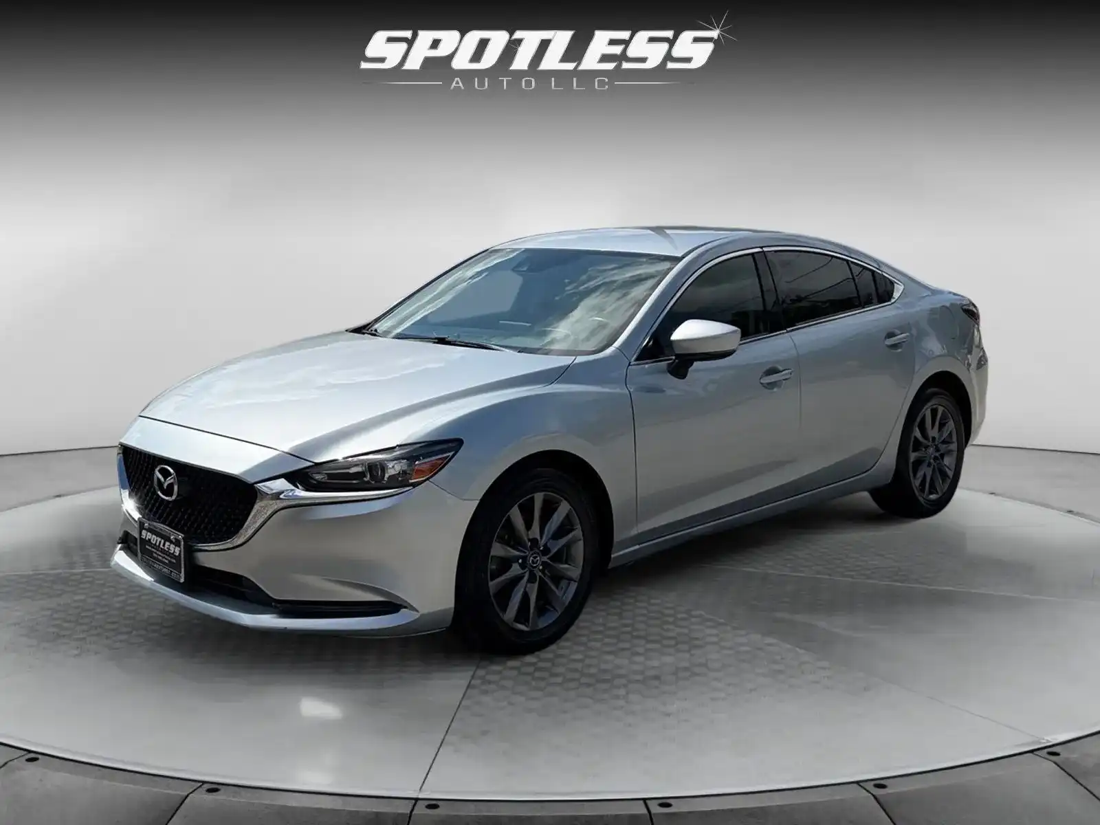 2018 Mazda EZ-6 Sport Auto's photo