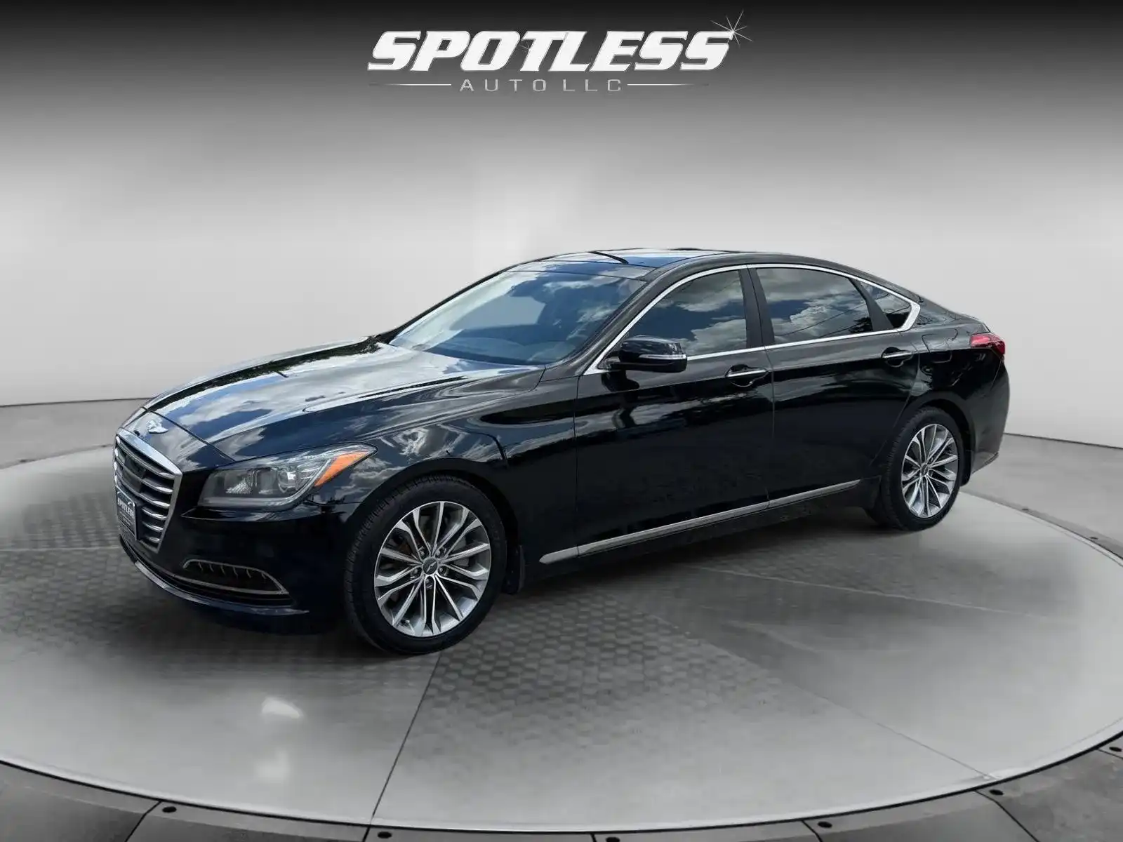 2015 Hyundai Genesis 3.8 RWD's photo