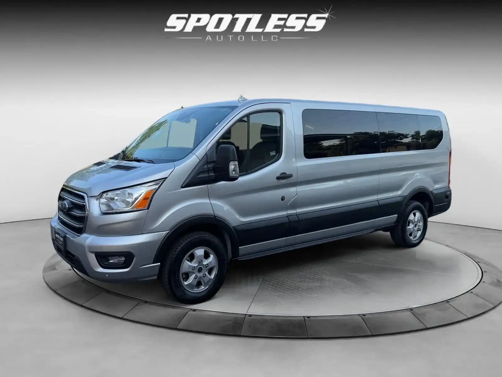2020 Ford Transit 350 XLT Low Roof Sliding Pass. 148's photo