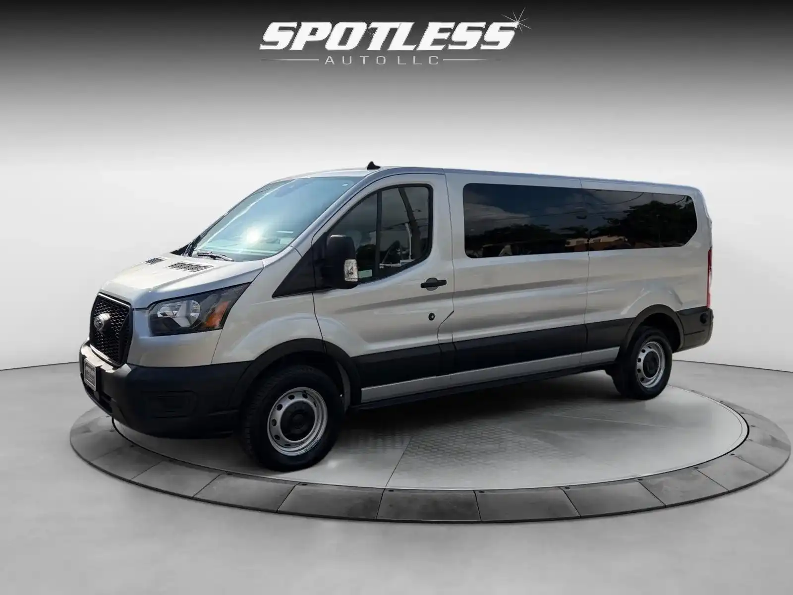 2024 Ford Transit 350 XL Low Roof Sliding Pass. 148's photo