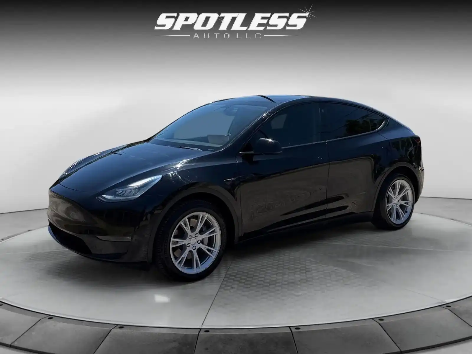 2022 Tesla Model Y Long Range Dual Motor All-Wheel Drive's photo