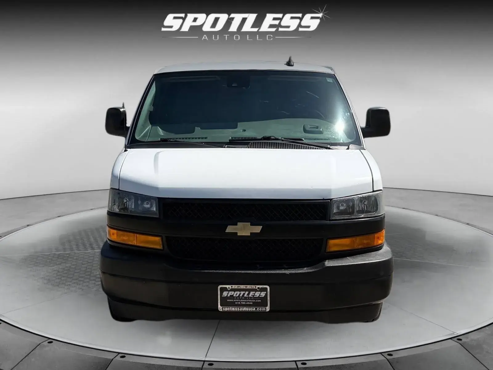 2019 Chevrolet Express Work Van 3500 Extended photo 5