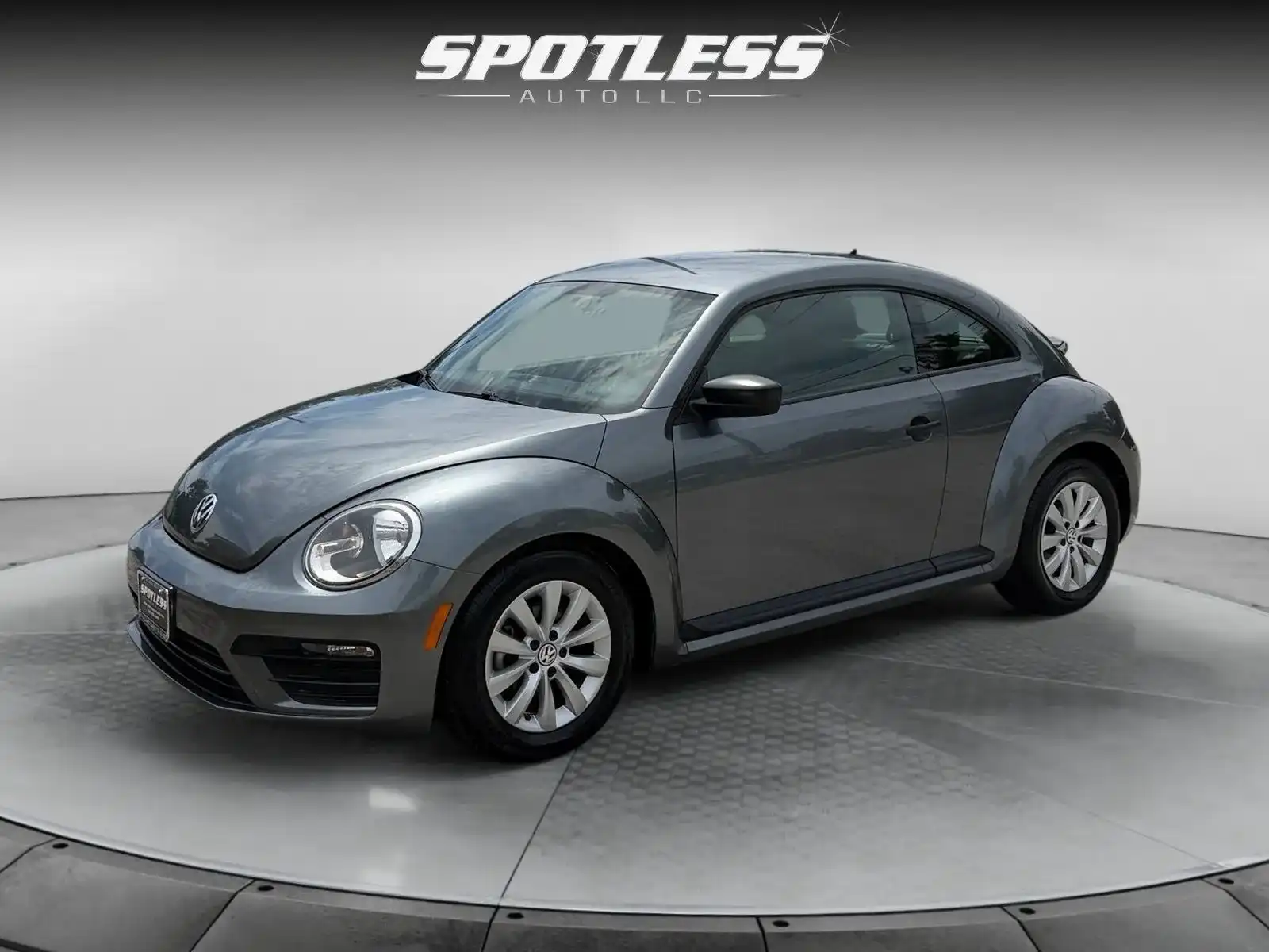 2018 Volkswagen Beetle 2.0T S Auto's photo