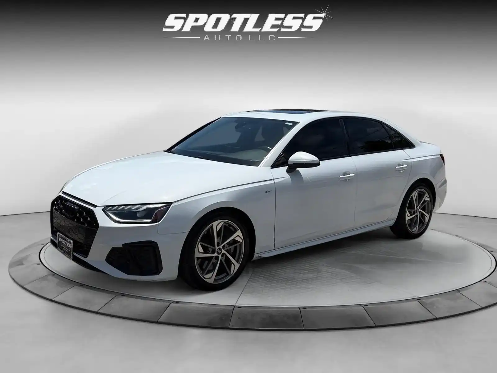 2021 Audi A4 45 quattro S tronic Premium Plus's photo