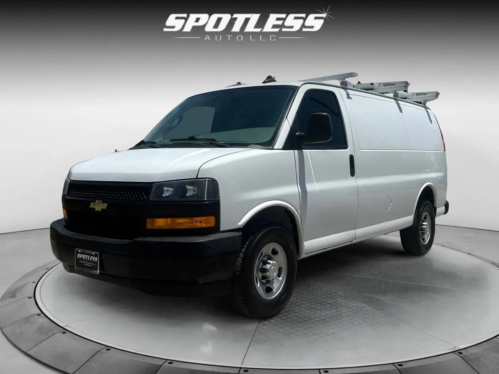 2021 Chevrolet Express 2500 Work Van HD photo 3