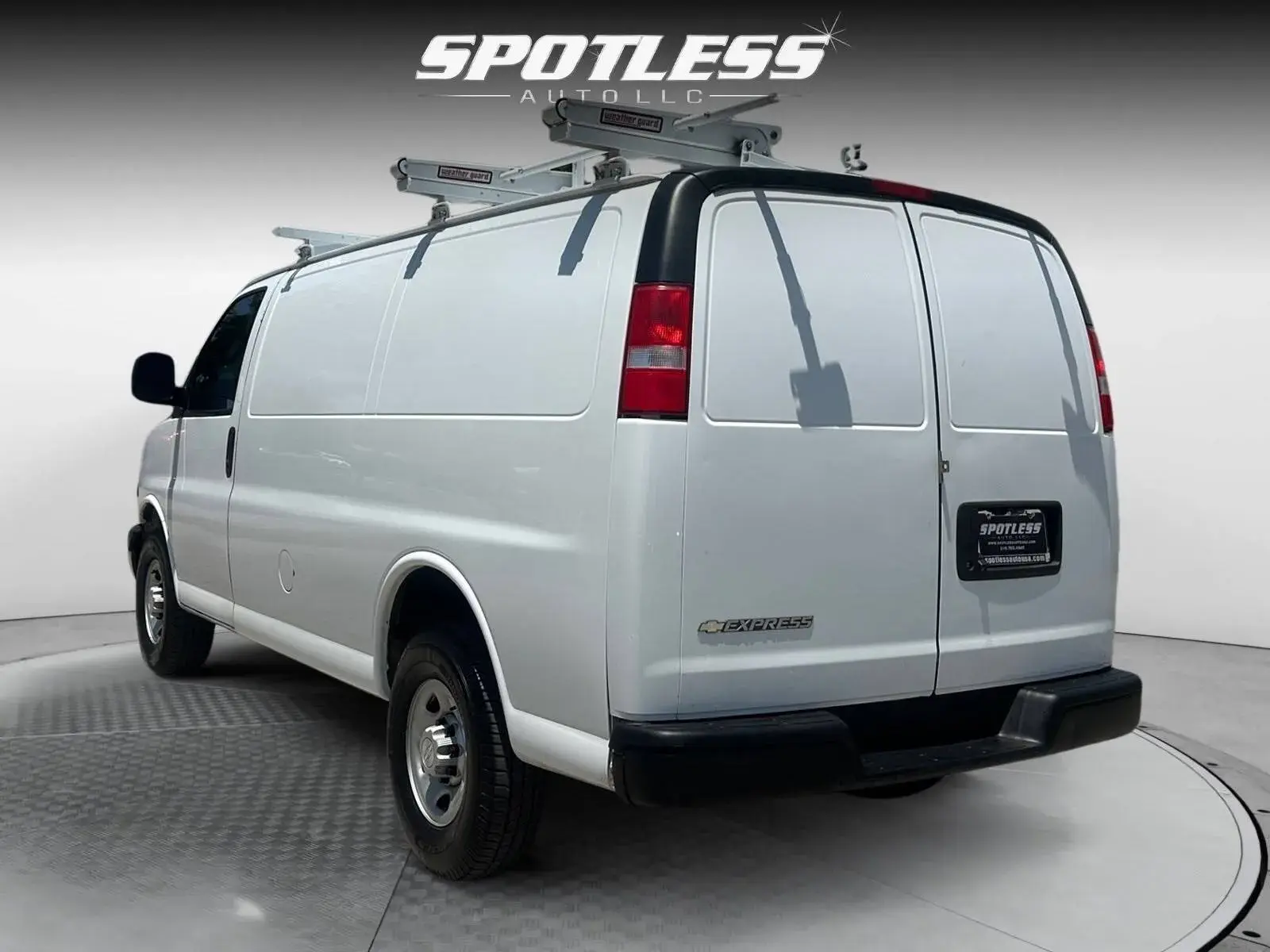 2021 Chevrolet Express 2500 Work Van HD photo 5