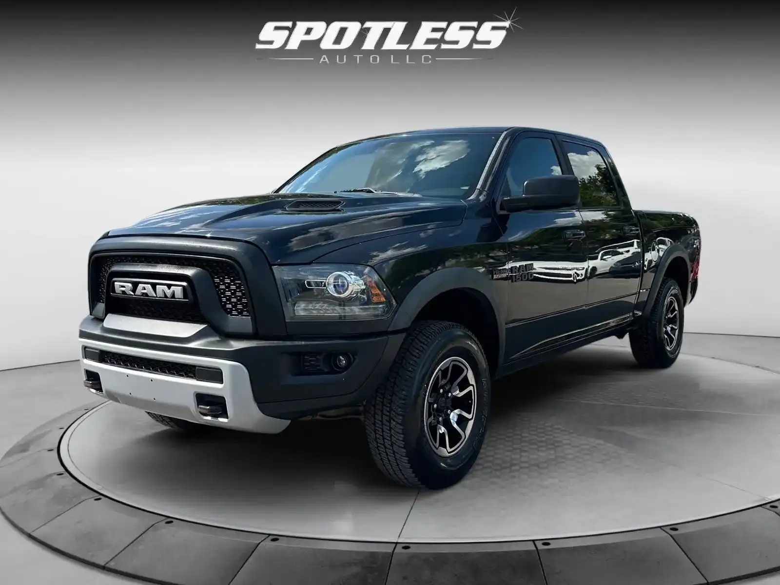 2016 RAM 1500 Rebel 4x4 Crew Cab 5'7's photo