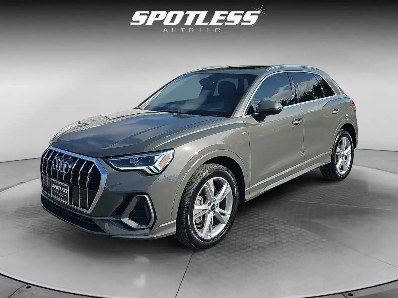 2022 Audi Q3 45 TFSI S Line Premium Plus quattro's photo
