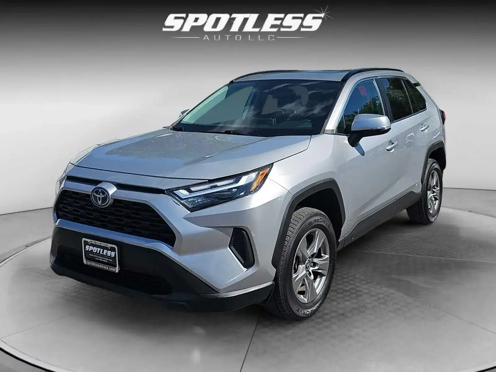 2024 Toyota RAV4 Hybrid XLE AWD's photo