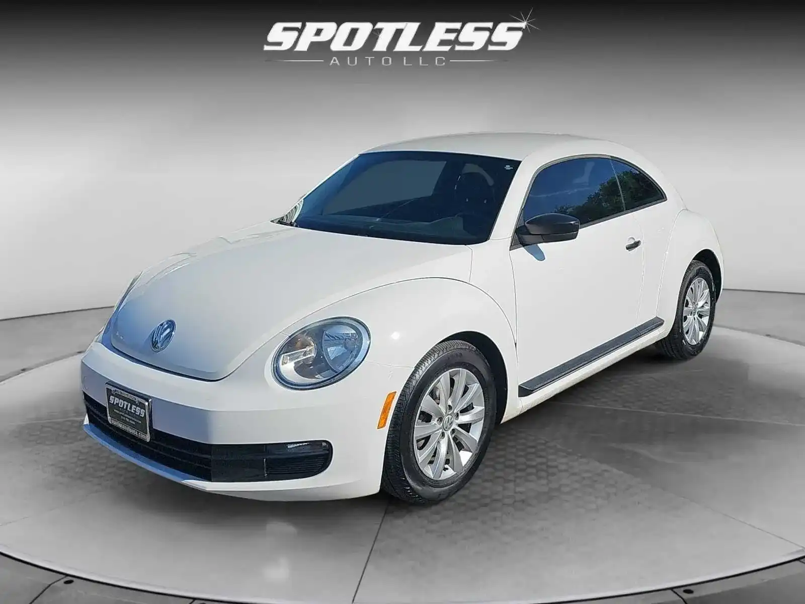 2013 Volkswagen Beetle 2.5L Fender Edition PZEV's photo