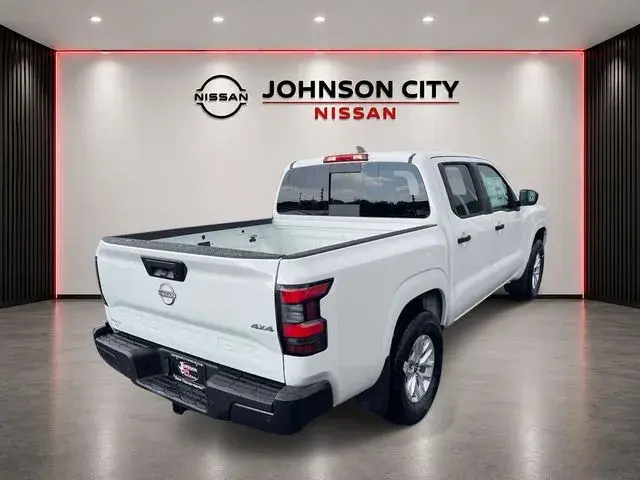 2026 Nissan Frontier S Crew Cab 4WD photo 4