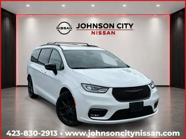 2025 Chrysler Pacifica Limited's photo