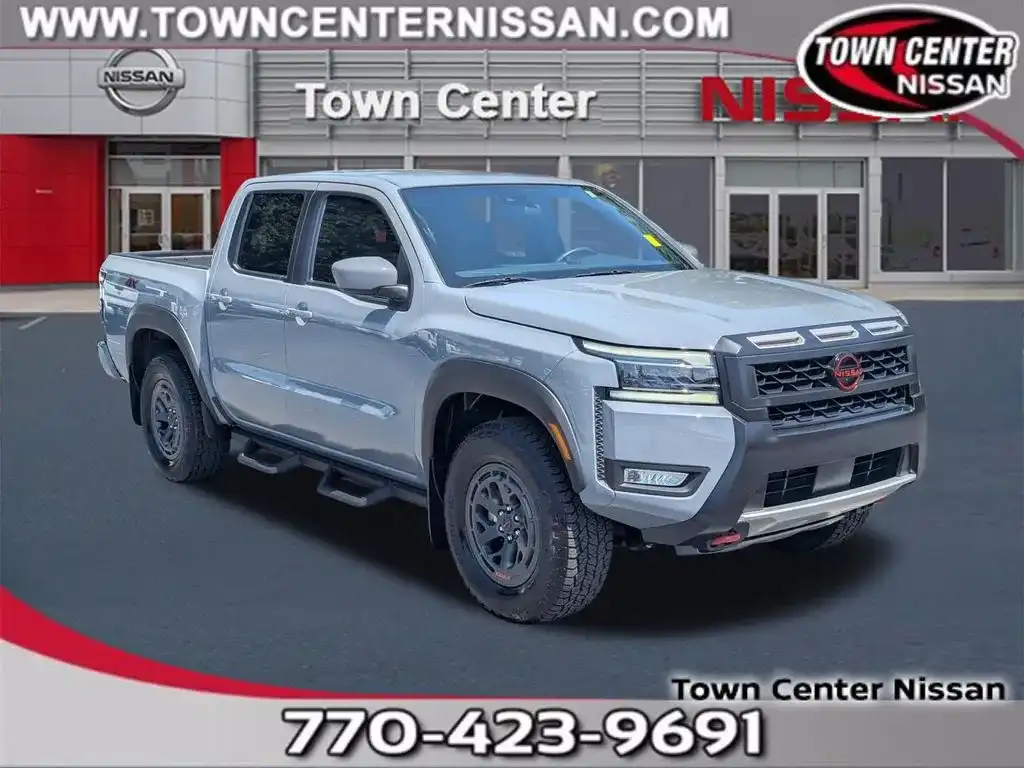 2025 Nissan Frontier PRO-4X Crew Cab 4X4's photo
