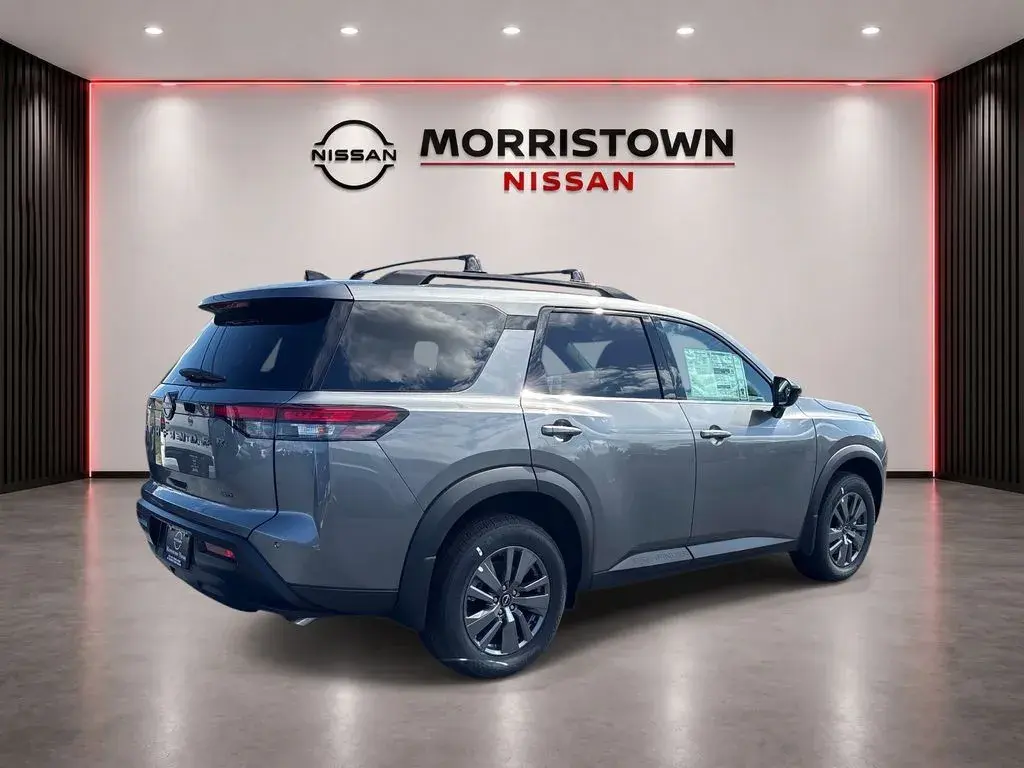 2026 Nissan Pathfinder SV 4WD photo 3