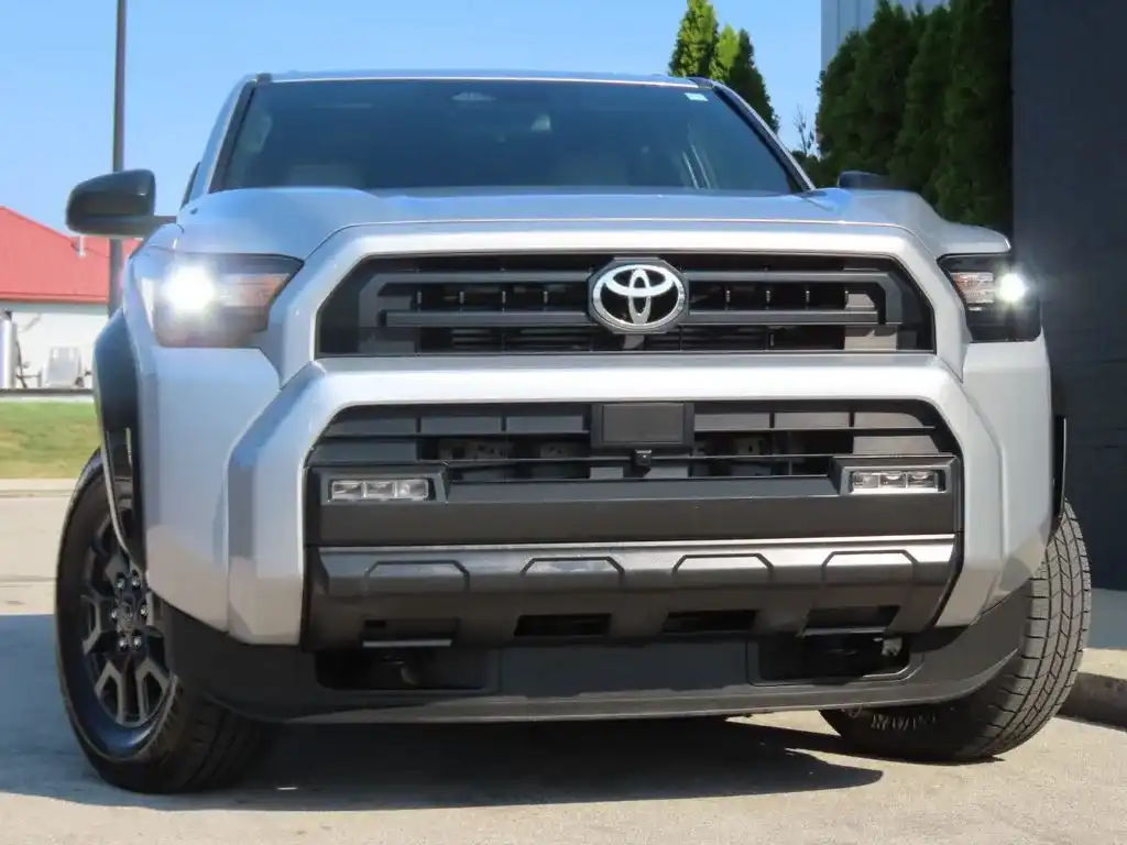 2025 Toyota 4Runner SR5 4WD's photo