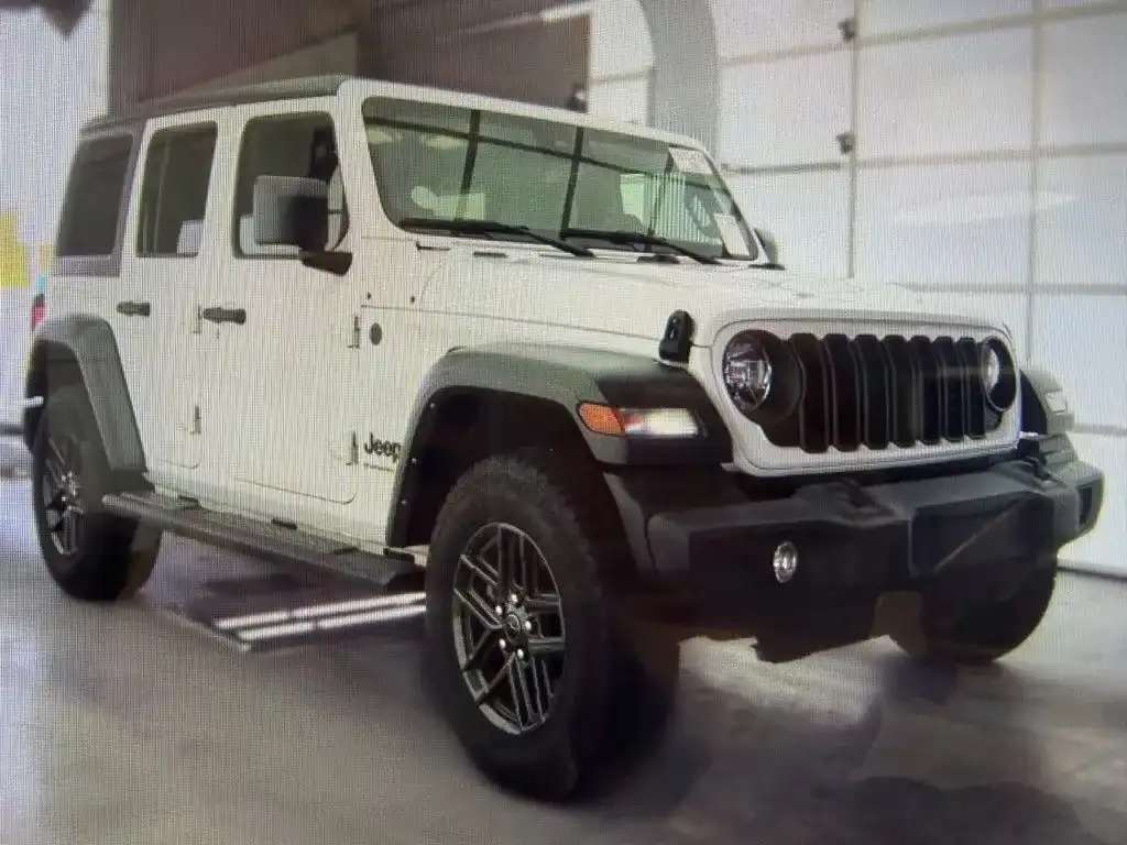2024 Jeep Wrangler Sport S's photo