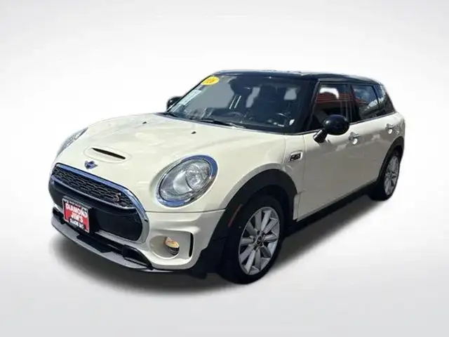 2016 MINI Clubman Cooper S's photo