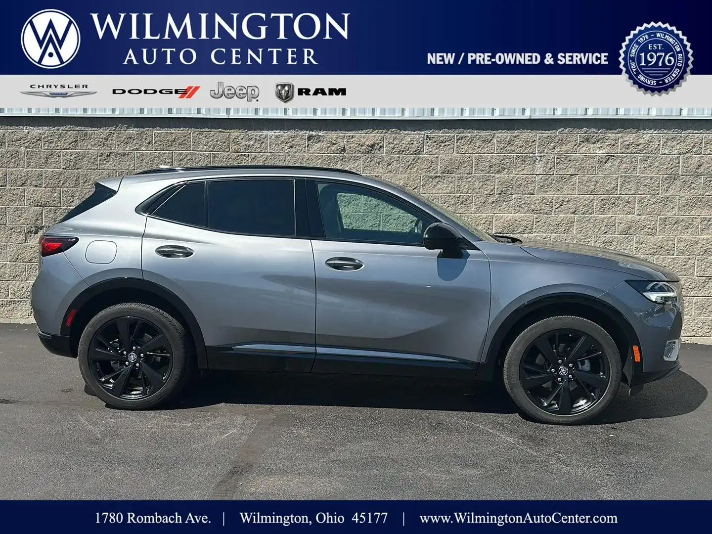 2022 Buick Envision Essence FWD's photo