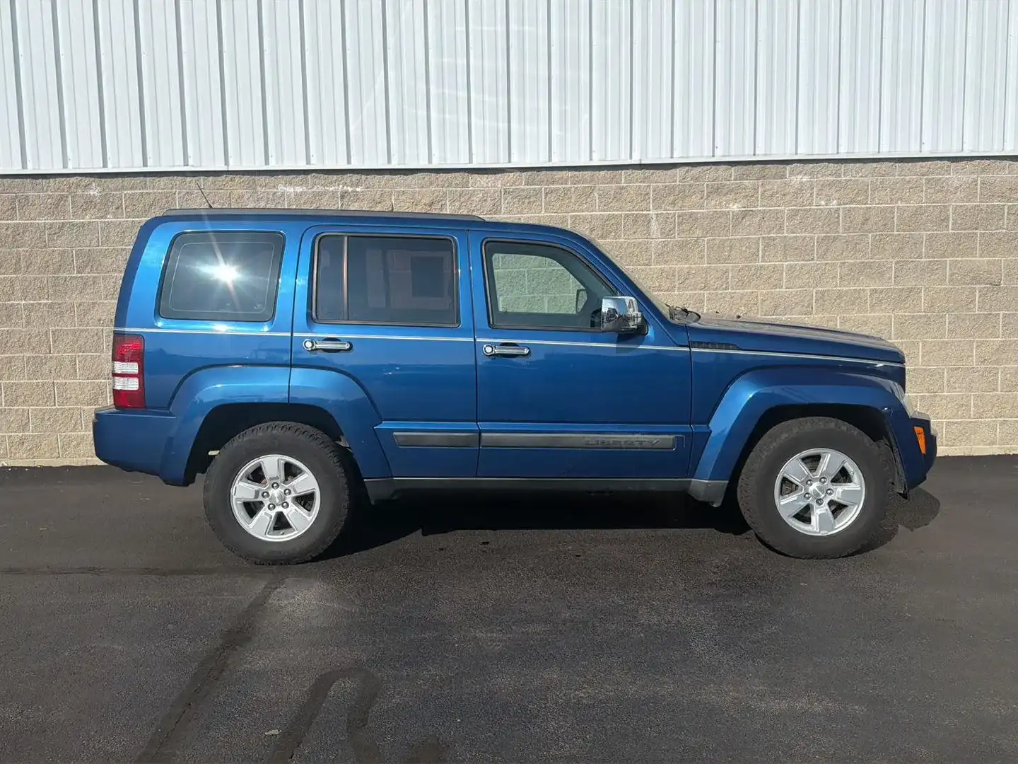 2010 Jeep Liberty Sport 4WD's photo