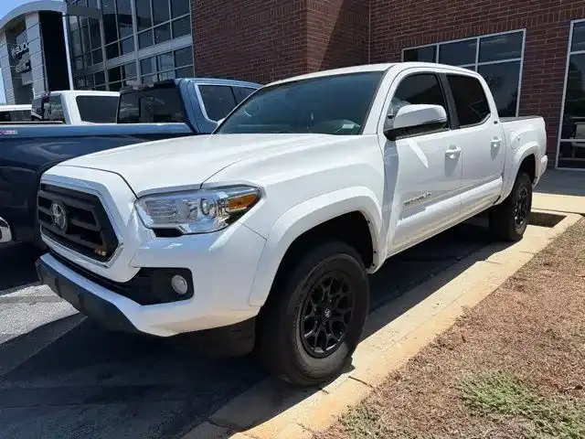 2022 Toyota Tacoma SR5 Double Cab 2WD V6 Auto Short Bed's photo