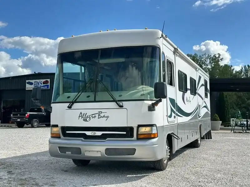 2001 Ford F-550's photo