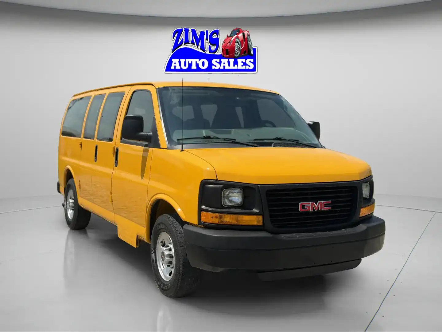 2012 GMC Savana's photo