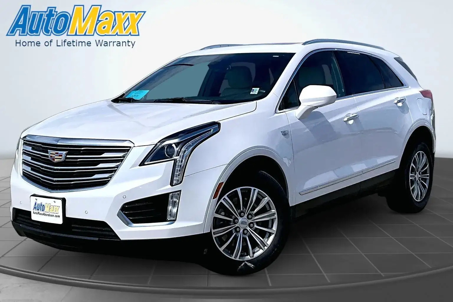 2018 Cadillac XT5 AWD Luxury photo 1