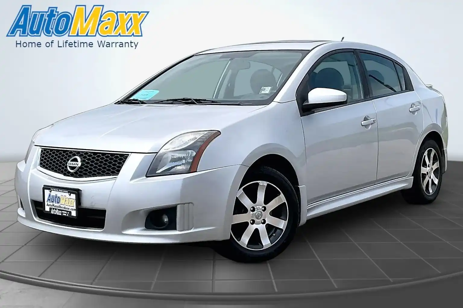 2012 Nissan Sentra 2.0 SR CVT's photo