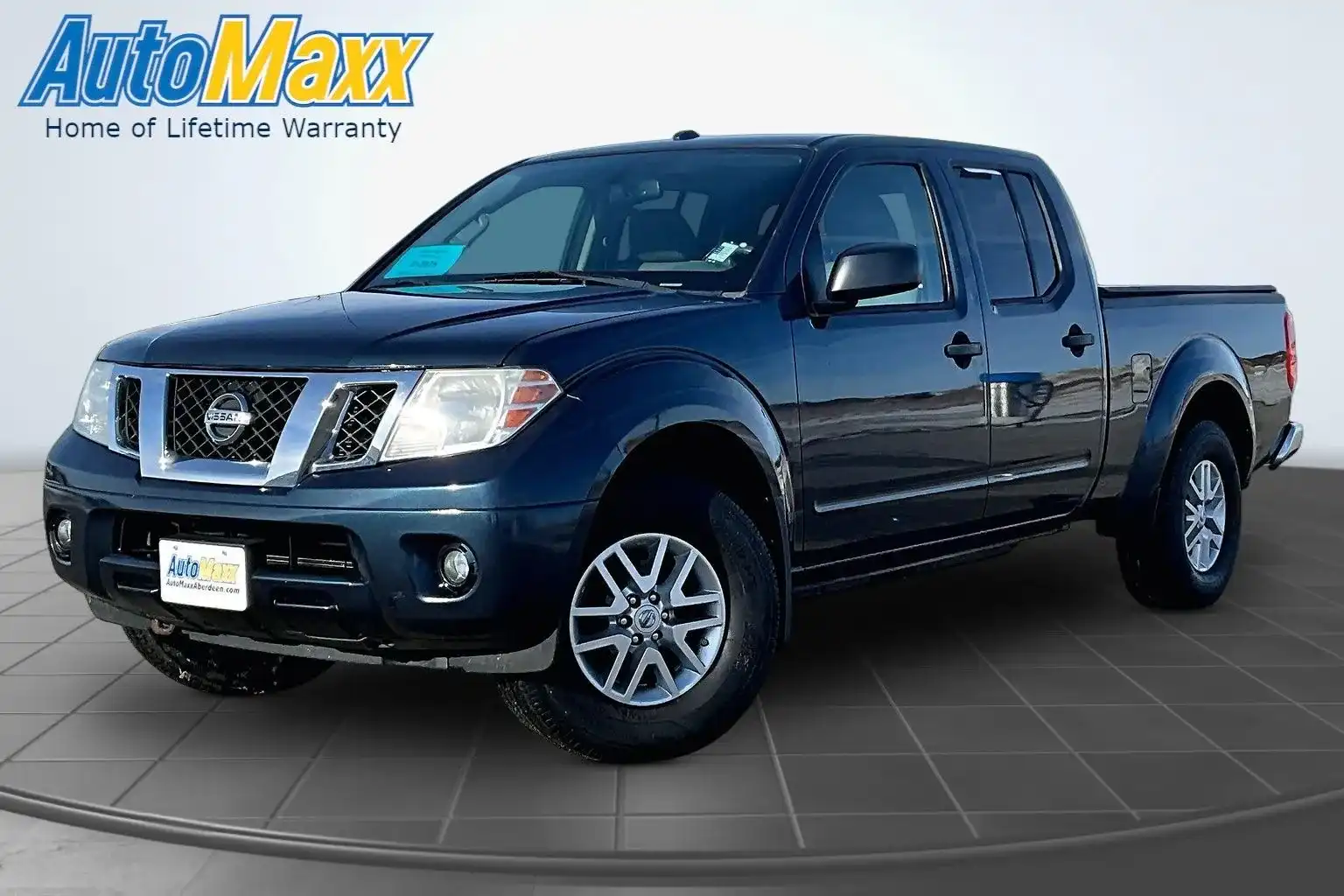 2015 Nissan Frontier 4.0 SV Crew Cab 4X4 AT LWB's photo