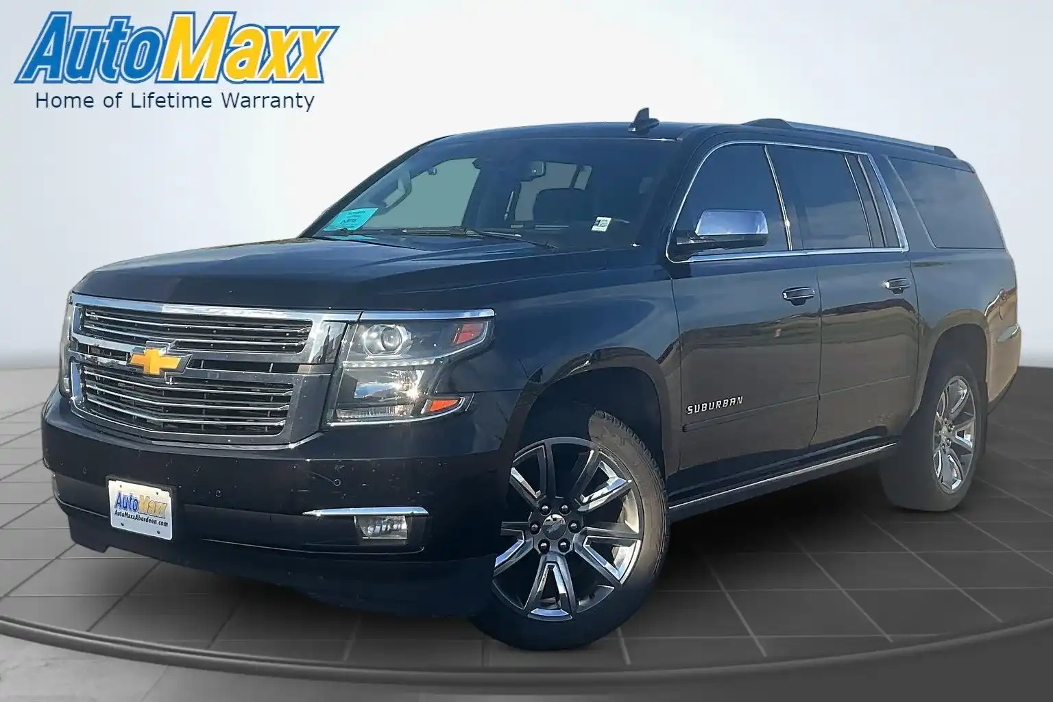 2019 Chevrolet Suburban Premier 4WD 1500's photo