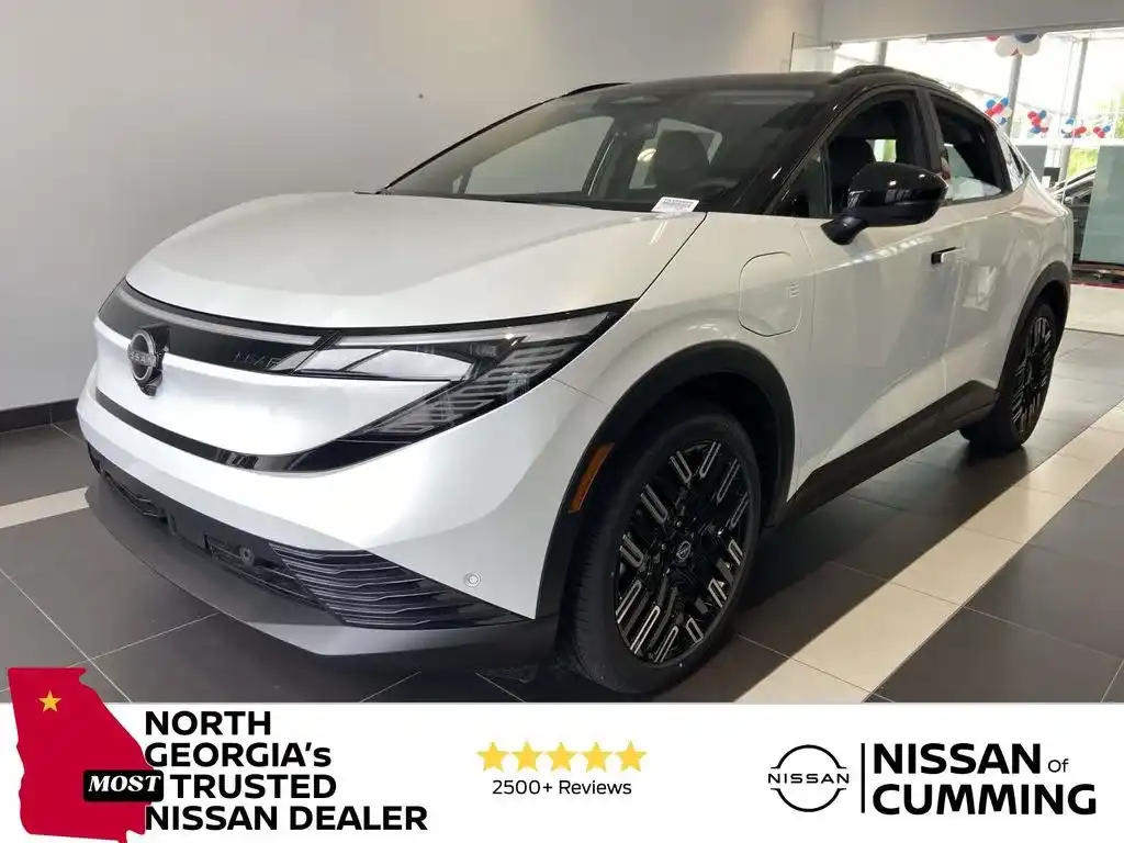 2026 Nissan Leaf Platinum+'s photo