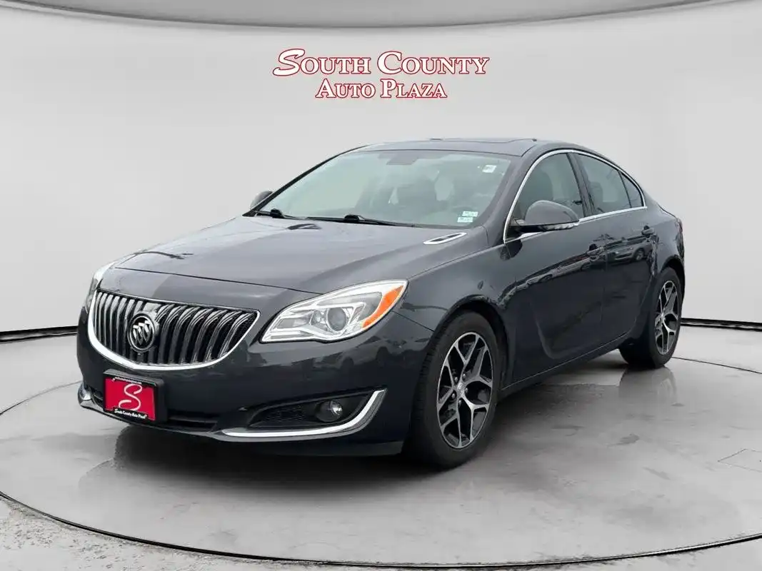 2017 Buick Regal Sport Touring's photo