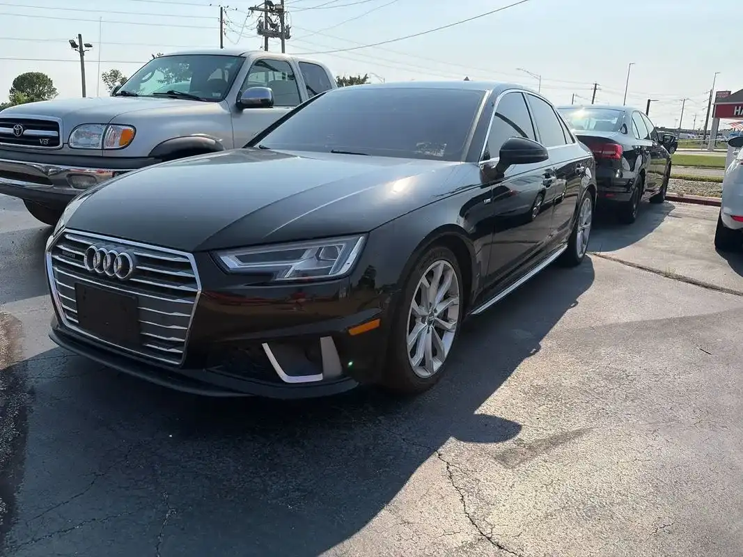 2019 Audi A4 2.0T quattro S tronic Premium Plus's photo