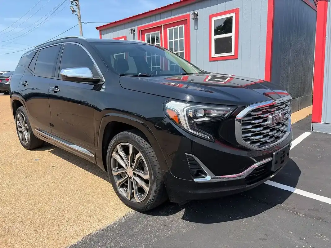 2019 GMC Terrain Denali AWD's photo