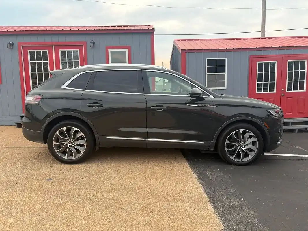 2022 Lincoln Nautilus Reserve AWD's photo