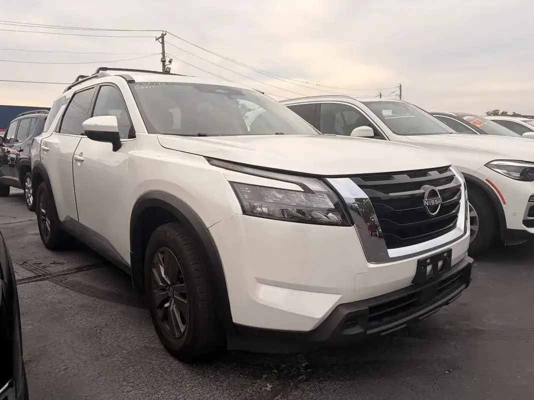 2023 Nissan Pathfinder SV 4WD's photo