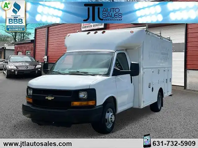 2016 Chevrolet Express 3500 139" WB's photo