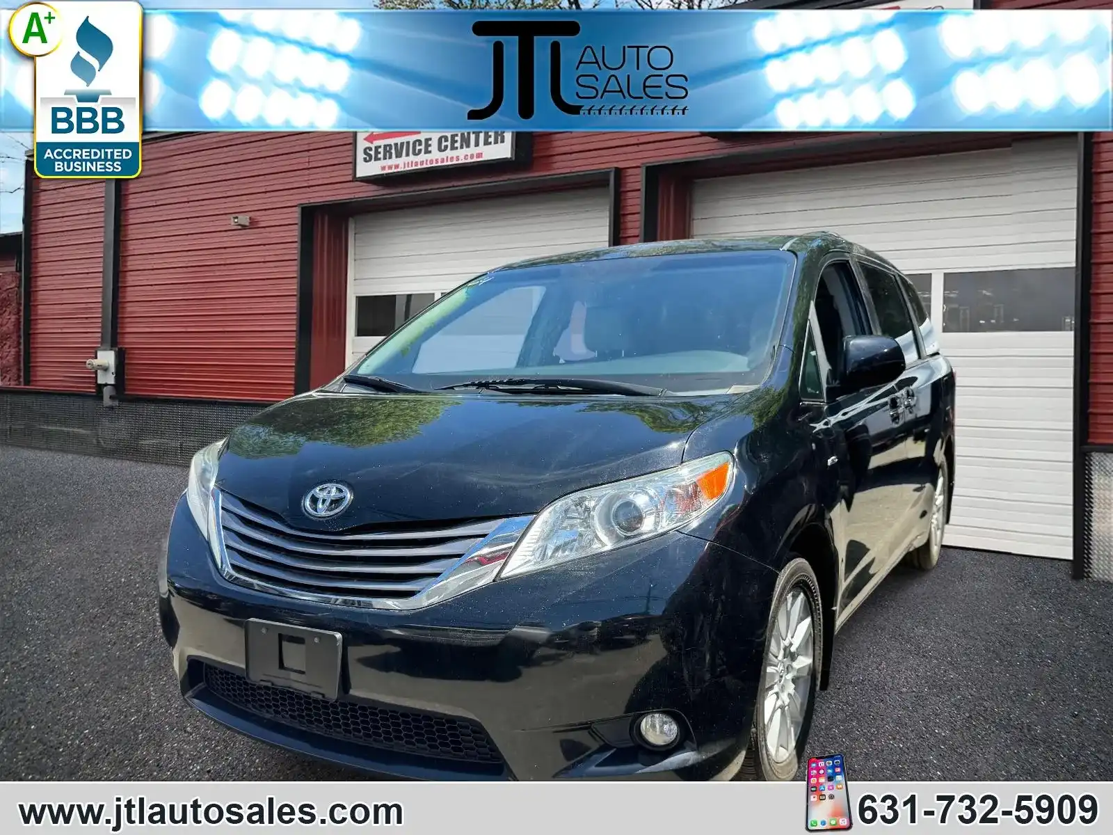 2016 Toyota Sienna XLE V6 AWD 7-Passenger's photo